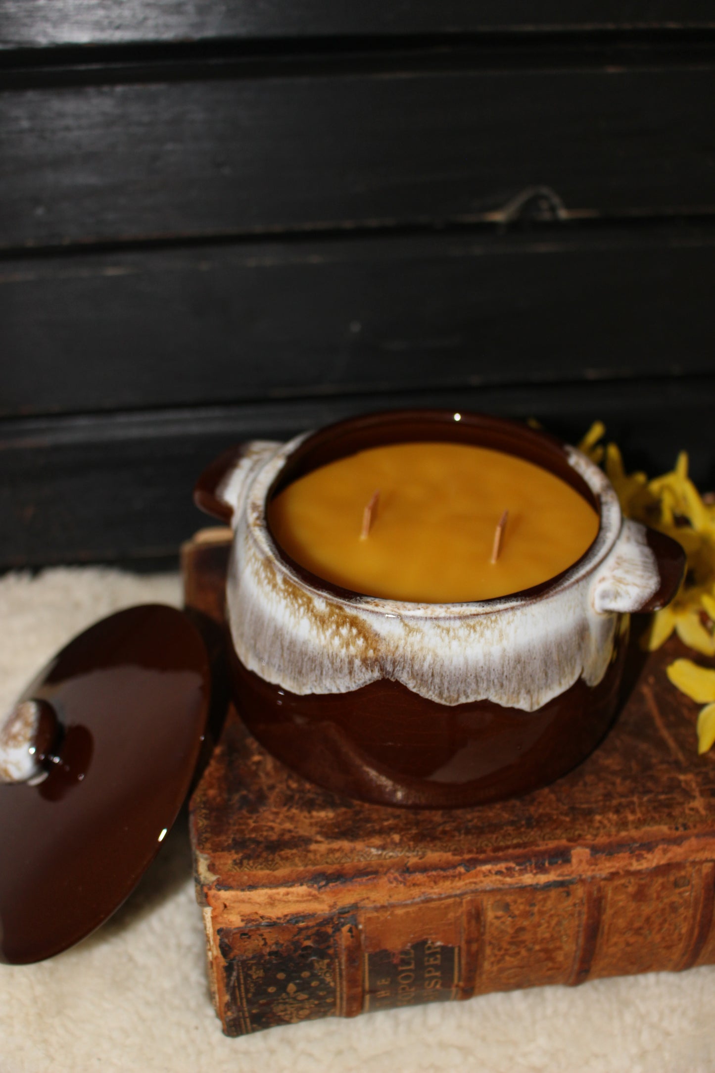 Beeswax Candle in Deep Brown Bowl with Lid